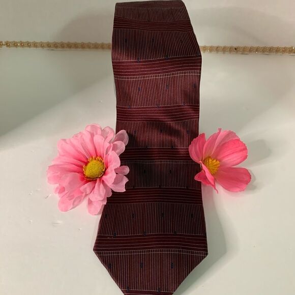 DKNY tie  - Picture 1 of 5